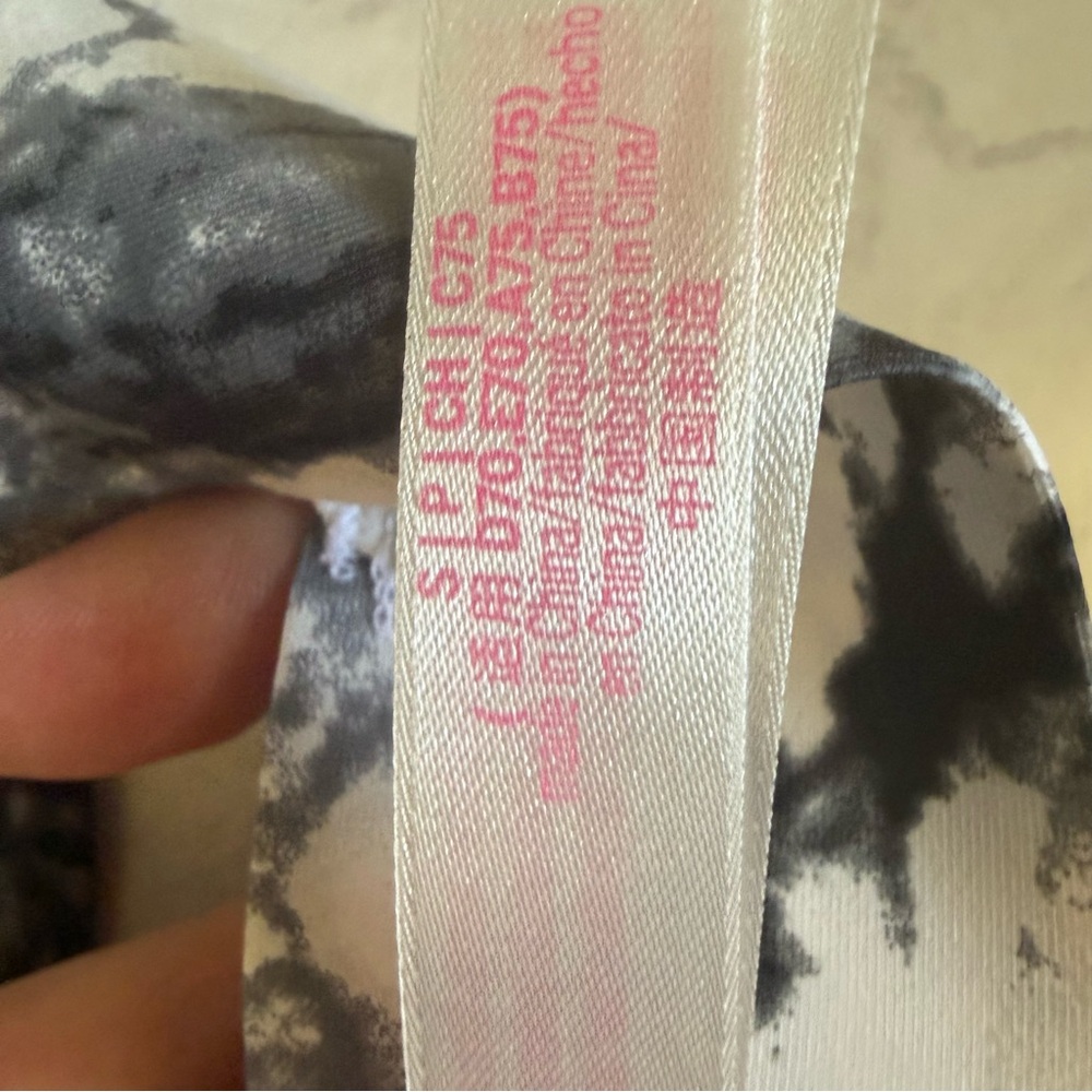 ❇️PINK Victoria's Secret Black and White Bralette 2 for $22❇️ - Picture 4 of 4